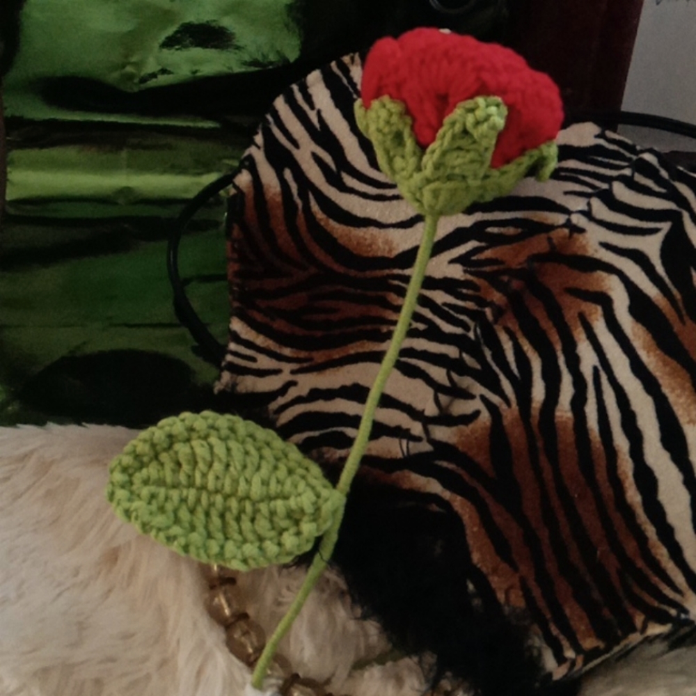 NWT crochet forever flower